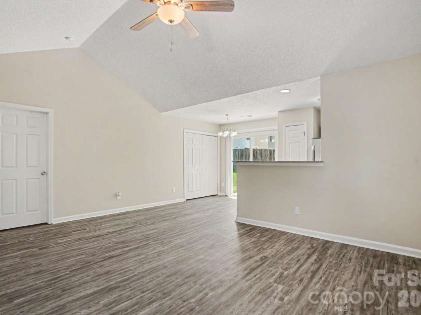 1610 Forest Stream Court, Charlotte, NC 28213.  MLS# CAR4378120, YatesRealty ID 19442. 