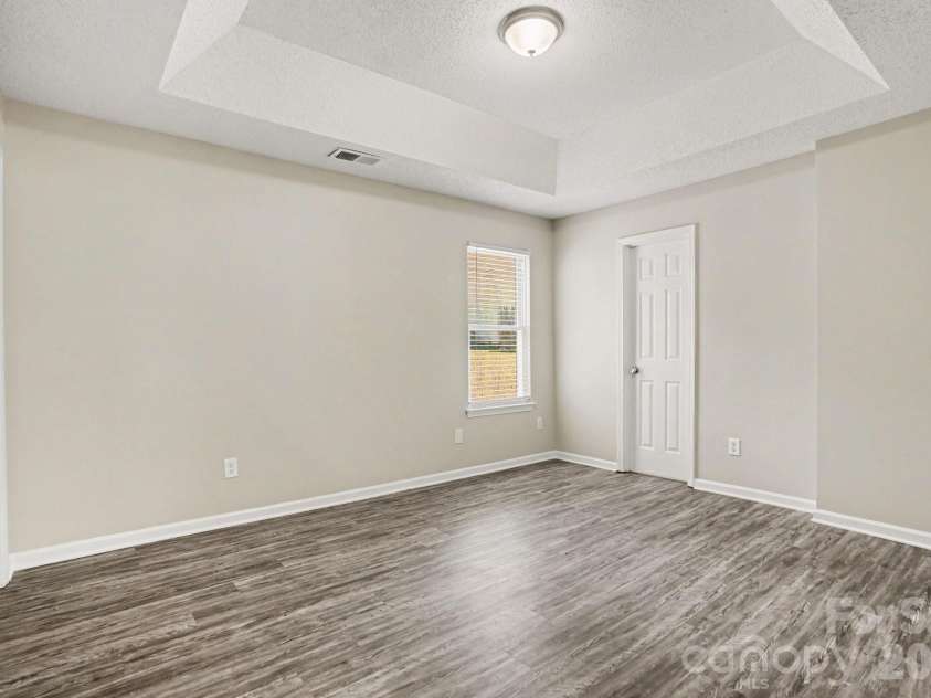 1610 Forest Stream Court, Charlotte, NC 28213.  MLS# CAR4378120, YatesRealty ID 19442. 