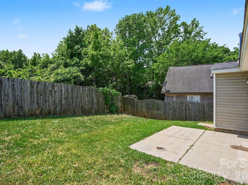 1610 Forest Stream Court, Charlotte, NC 28213.  MLS# CAR4378120, YatesRealty ID 19442. 