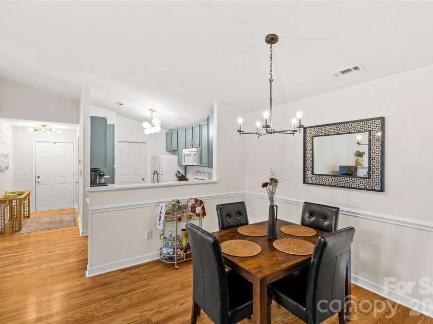 10652 Hill Point Court, Charlotte, NC 28262.  MLS# CAR4378290, YatesRealty ID 19443. Dining Area