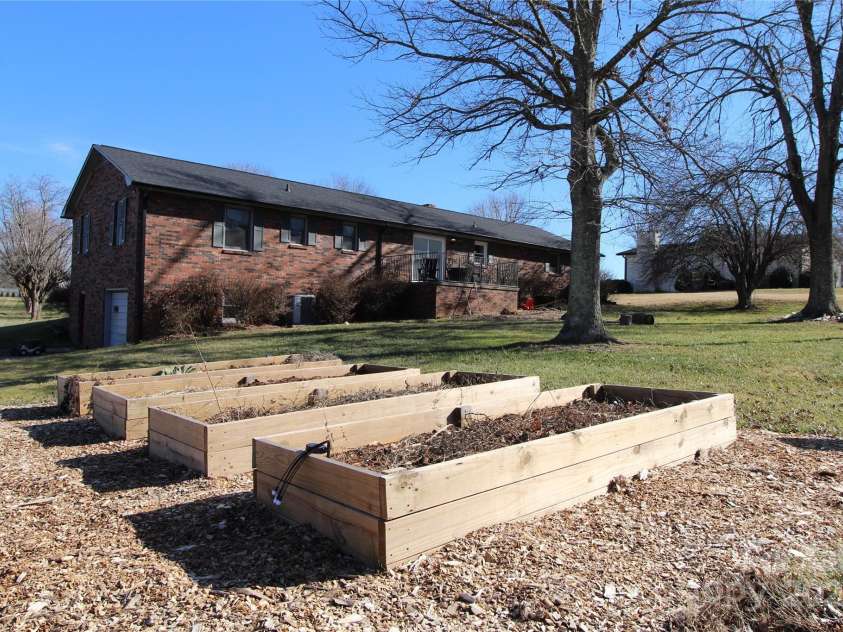 2653 Fairway Acres Circle, Lenoir, NC 28645.  MLS# CAR4264912, YatesRealty ID 19443. 