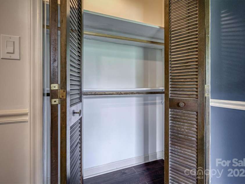 2653 Fairway Acres Circle, Lenoir, NC 28645.  MLS# CAR4264912, YatesRealty ID 19443. 