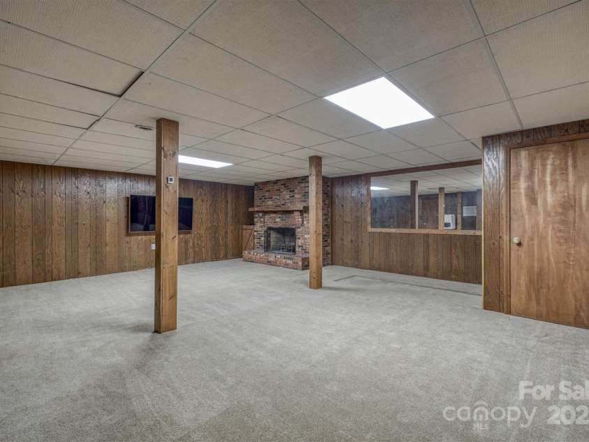 2653 Fairway Acres Circle, Lenoir, NC 28645.  MLS# CAR4264912, YatesRealty ID 19443. 