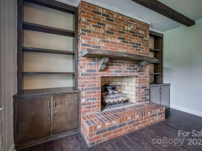 2653 Fairway Acres Circle, Lenoir, NC 28645.  MLS# CAR4264912, YatesRealty ID 19443. Gas Fireplace in Living Room