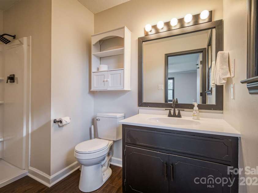 2653 Fairway Acres Circle, Lenoir, NC 28645.  MLS# CAR4264912, YatesRealty ID 19443. Updated Primary Bath