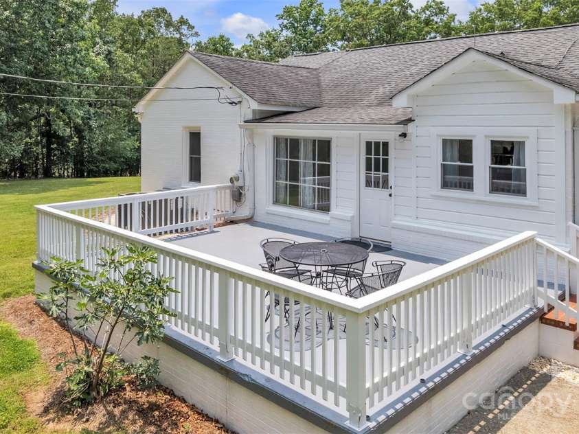 3804 Lippard Lane, Valdese, NC 28690.  MLS# CAR4266483, YatesRealty ID 19444. 