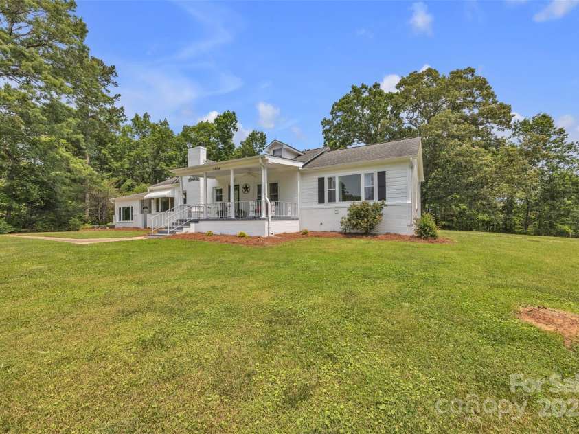 3804 Lippard Lane, Valdese, NC 28690.  MLS# CAR4266483, YatesRealty ID 19444. 