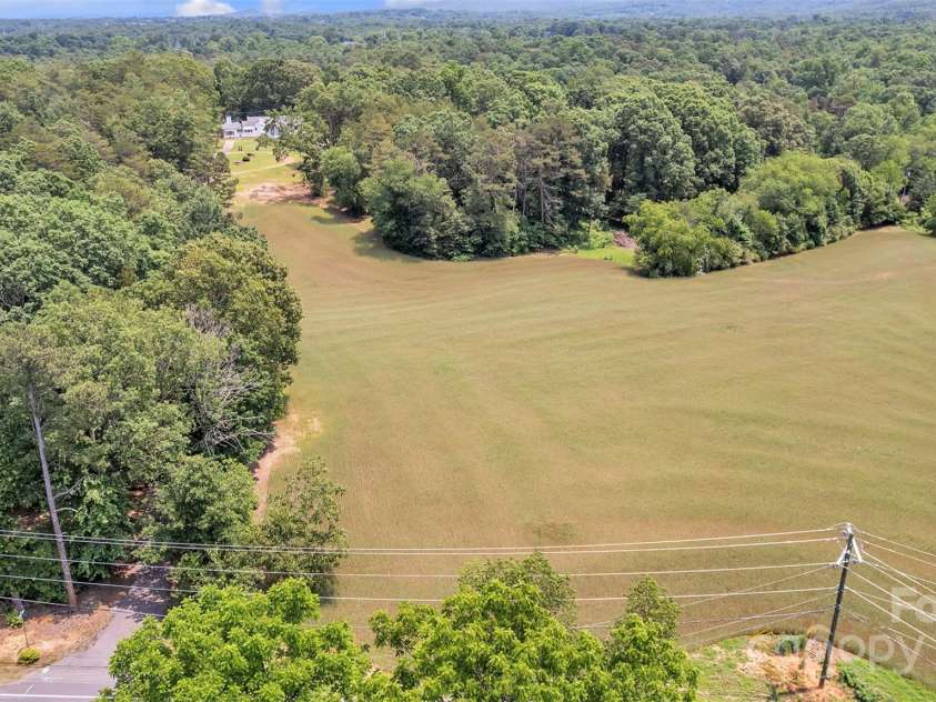 3804 Lippard Lane, Valdese, NC 28690.  MLS# CAR4266483, YatesRealty ID 19444. 