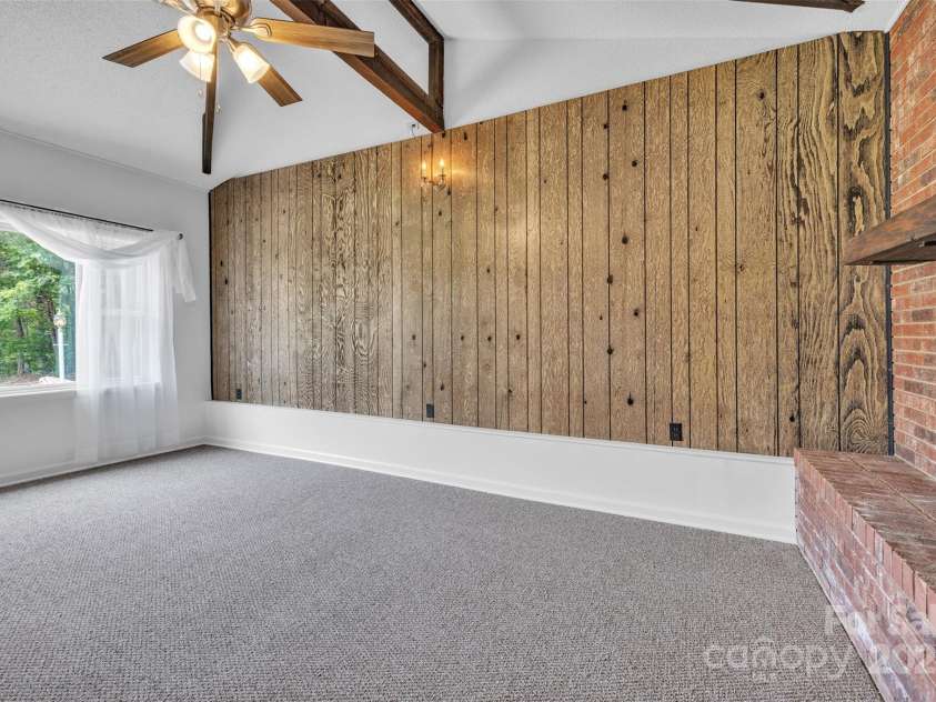 3804 Lippard Lane, Valdese, NC 28690.  MLS# CAR4266483, YatesRealty ID 19444. Bonus Room