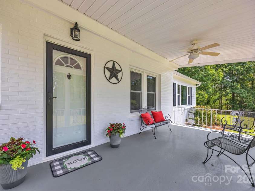 3804 Lippard Lane, Valdese, NC 28690.  MLS# CAR4266483, YatesRealty ID 19444. Front Porch