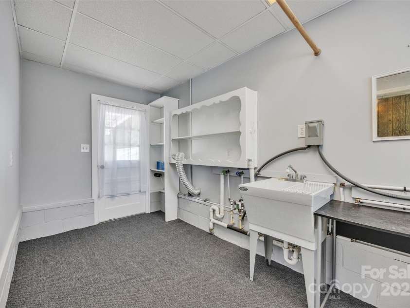 3804 Lippard Lane, Valdese, NC 28690.  MLS# CAR4266483, YatesRealty ID 19444. Laundry Room