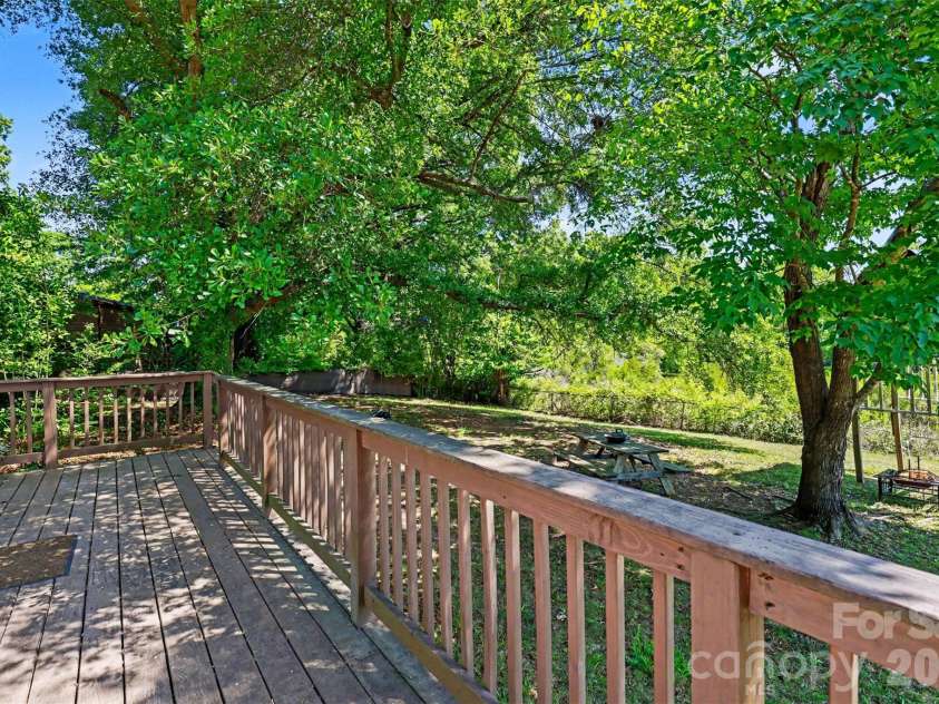 9937 Harwood Lane, Charlotte, NC 28214.  MLS# CAR4378200, YatesRealty ID 19445. Back deck and yard