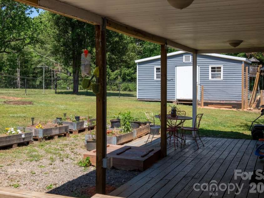 828 Jamestown Road, Morganton, NC 28655.  MLS# CAR4378890, YatesRealty ID 19447. 