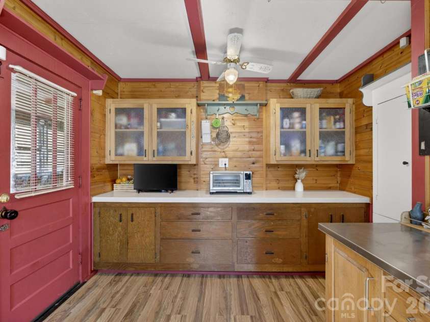 828 Jamestown Road, Morganton, NC 28655.  MLS# CAR4378890, YatesRealty ID 19447. 