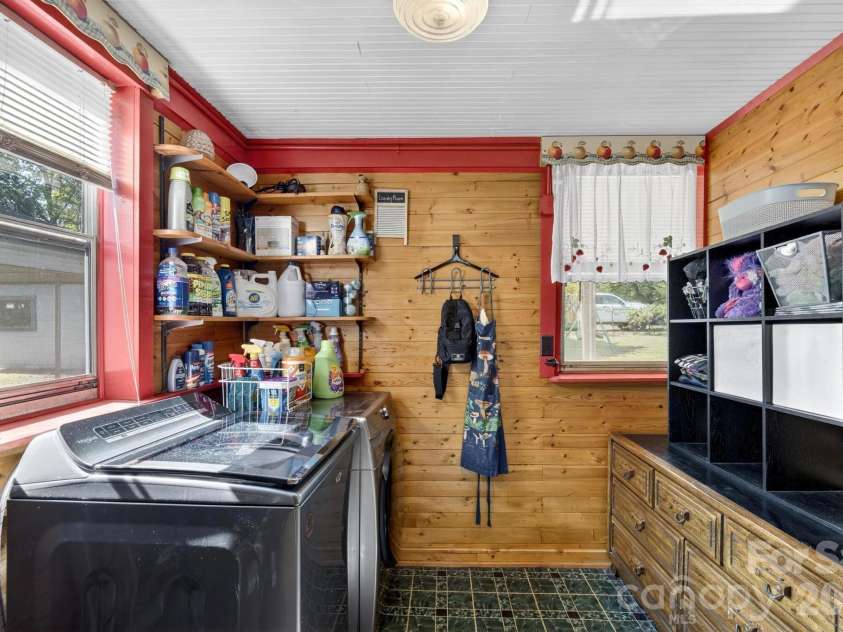 828 Jamestown Road, Morganton, NC 28655.  MLS# CAR4378890, YatesRealty ID 19447. 