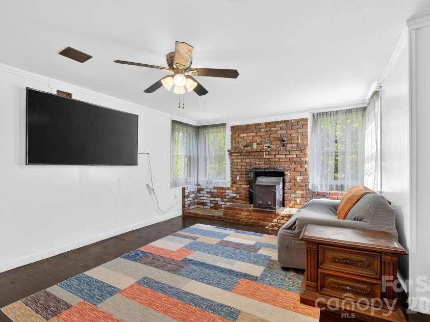 828 Jamestown Road, Morganton, NC 28655.  MLS# CAR4378890, YatesRealty ID 19447. 