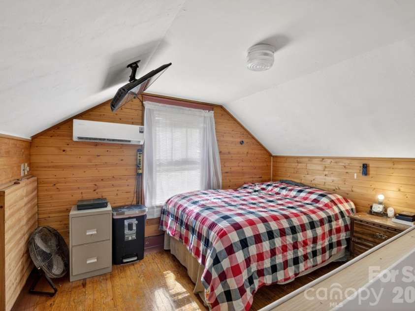828 Jamestown Road, Morganton, NC 28655.  MLS# CAR4378890, YatesRealty ID 19447. 