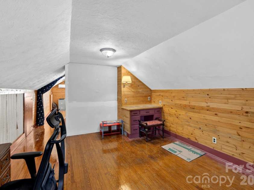 828 Jamestown Road, Morganton, NC 28655.  MLS# CAR4378890, YatesRealty ID 19447. 