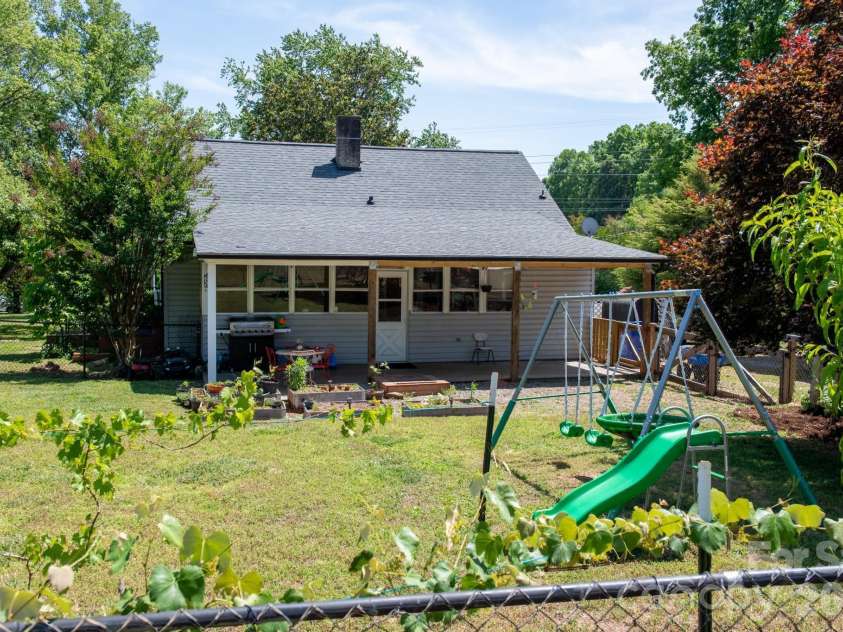 828 Jamestown Road, Morganton, NC 28655.  MLS# CAR4378890, YatesRealty ID 19447. 