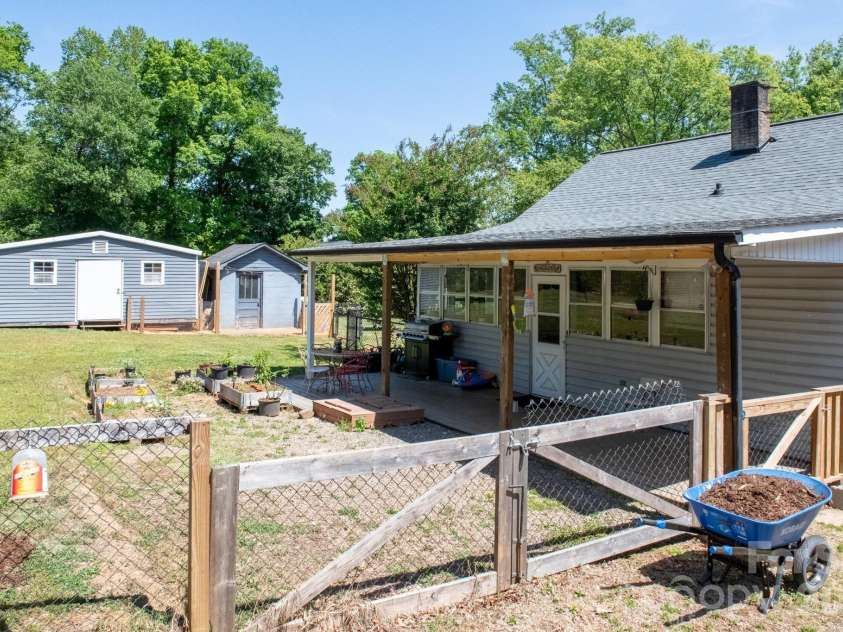 828 Jamestown Road, Morganton, NC 28655.  MLS# CAR4378890, YatesRealty ID 19447. 