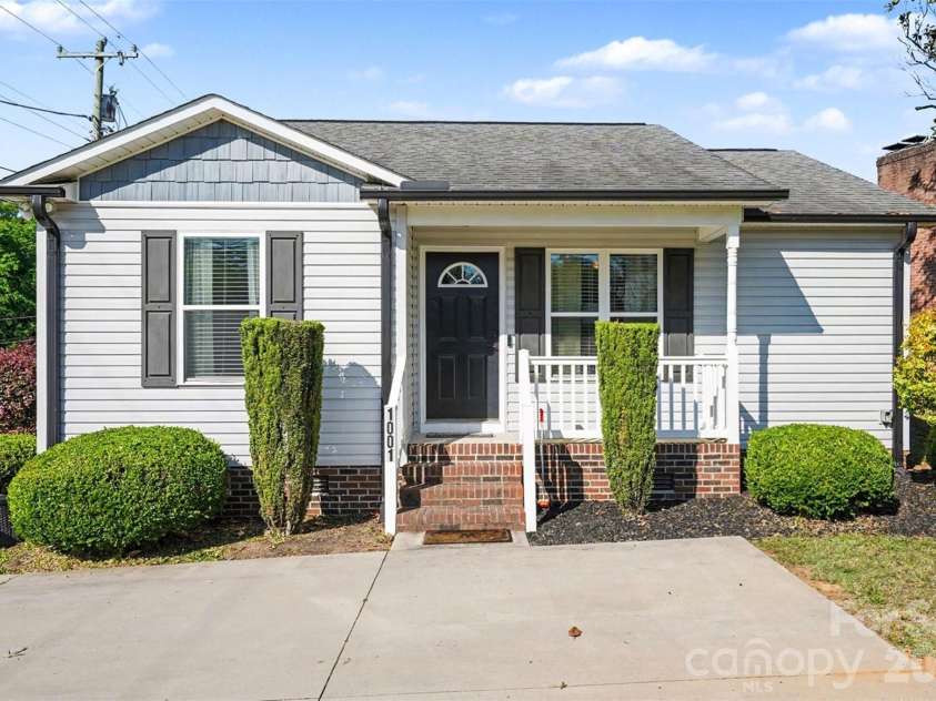 1001 Rainbow Drive, Kannapolis, NC 28081.  MLS# CAR4378923, YatesRealty ID 19449. 