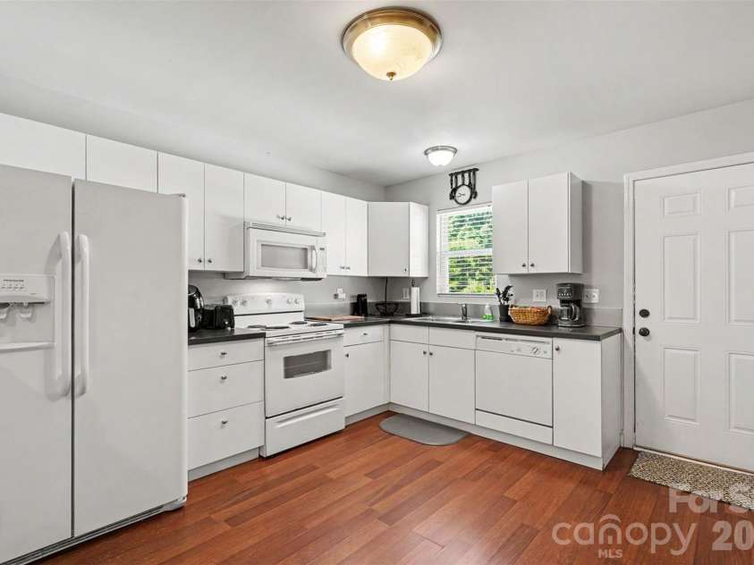 1001 Rainbow Drive, Kannapolis, NC 28081.  MLS# CAR4378923, YatesRealty ID 19449. 