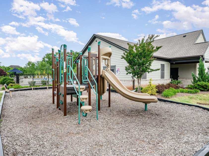16200 Winfield Hall Drive, Charlotte, NC 28273.  MLS# CAR4237353, YatesRealty ID 19449. Community Playground