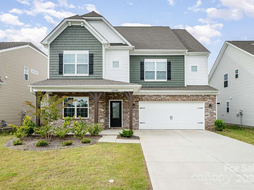 16200 Winfield Hall Drive, Charlotte, NC 28273.  MLS# CAR4237353, YatesRealty ID 19449. Front of the Home