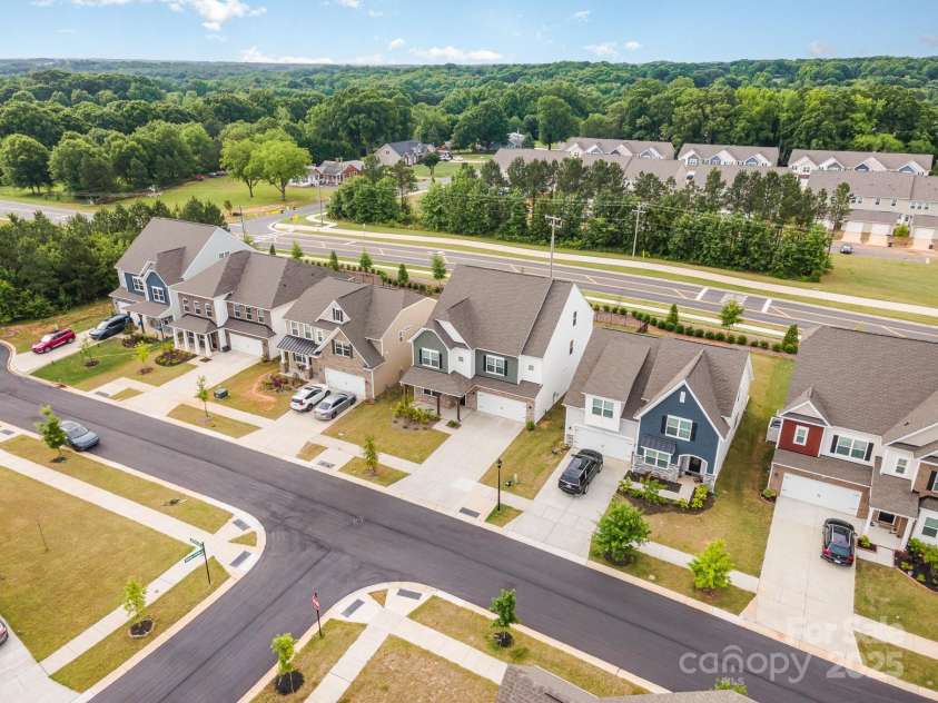 16200 Winfield Hall Drive, Charlotte, NC 28273.  MLS# CAR4313979, YatesRealty ID 19449. 