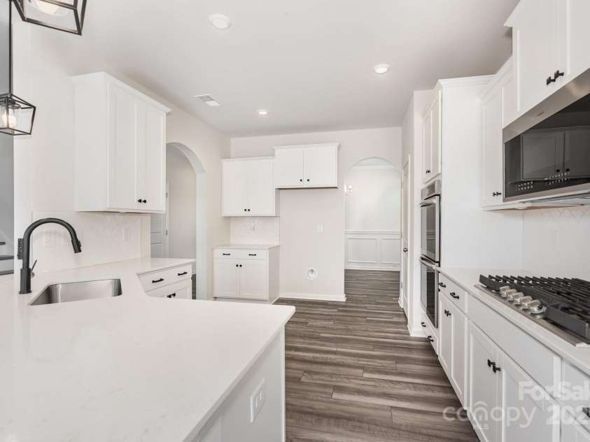 16200 Winfield Hall Drive, Charlotte, NC 28273.  MLS# CAR4313979, YatesRealty ID 19449. 