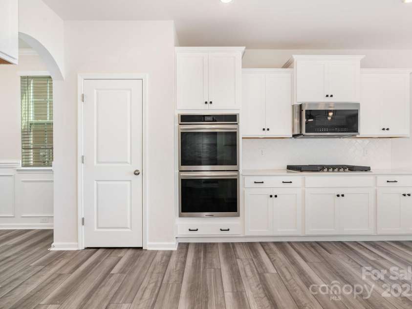 16200 Winfield Hall Drive, Charlotte, NC 28273.  MLS# CAR4313979, YatesRealty ID 19449. 