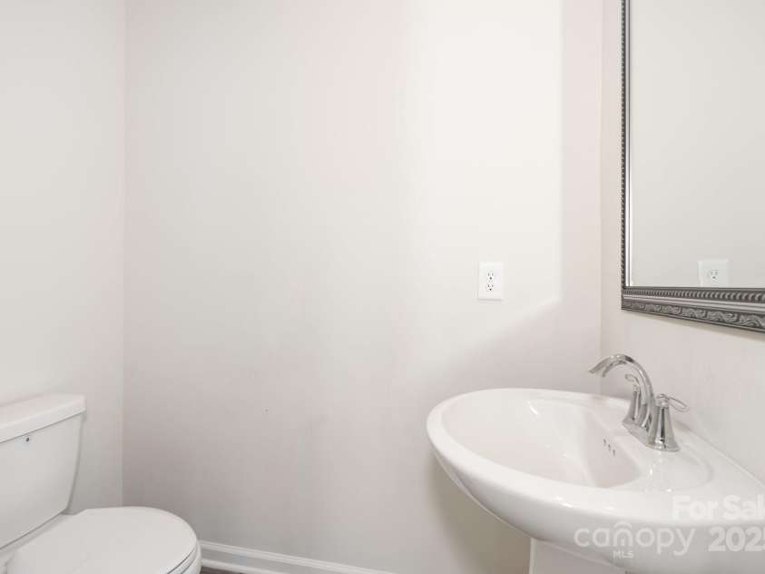 16200 Winfield Hall Drive, Charlotte, NC 28273.  MLS# CAR4313979, YatesRealty ID 19449. 