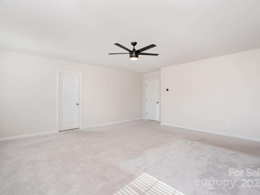 16200 Winfield Hall Drive, Charlotte, NC 28273.  MLS# CAR4313979, YatesRealty ID 19449. 