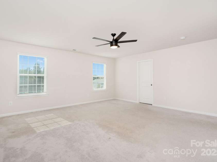 16200 Winfield Hall Drive, Charlotte, NC 28273.  MLS# CAR4313979, YatesRealty ID 19449. 