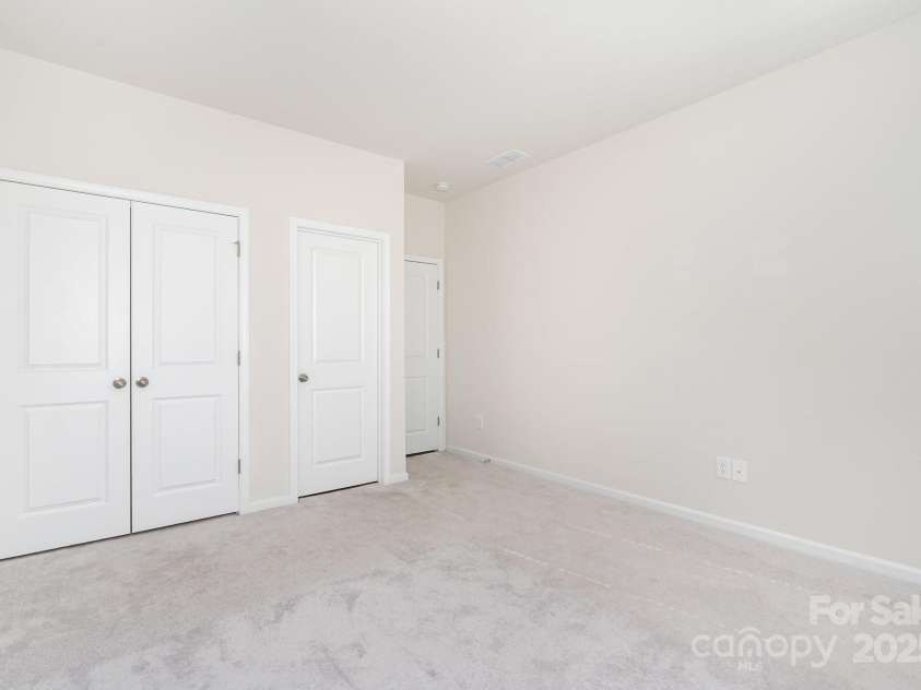 16200 Winfield Hall Drive, Charlotte, NC 28273.  MLS# CAR4313979, YatesRealty ID 19449. 