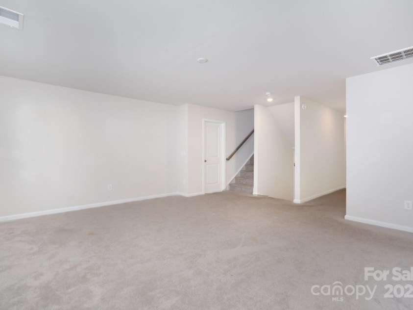 16200 Winfield Hall Drive, Charlotte, NC 28273.  MLS# CAR4313979, YatesRealty ID 19449. 