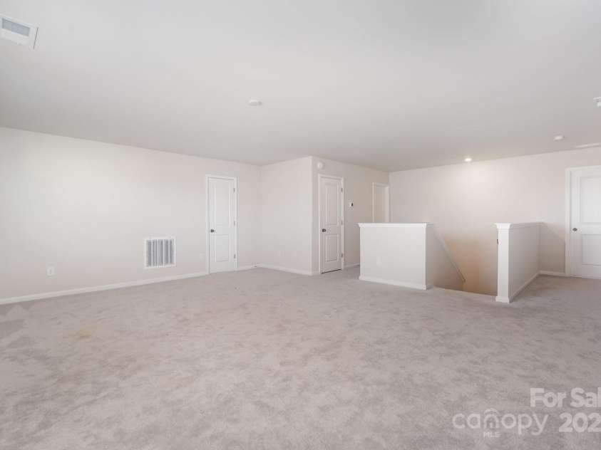 16200 Winfield Hall Drive, Charlotte, NC 28273.  MLS# CAR4313979, YatesRealty ID 19449. 