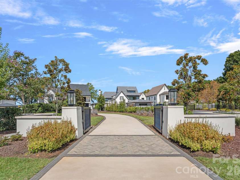 17811 Largo Place, Cornelius, NC 28031.  MLS# CAR4305488, YatesRealty ID 1945. 