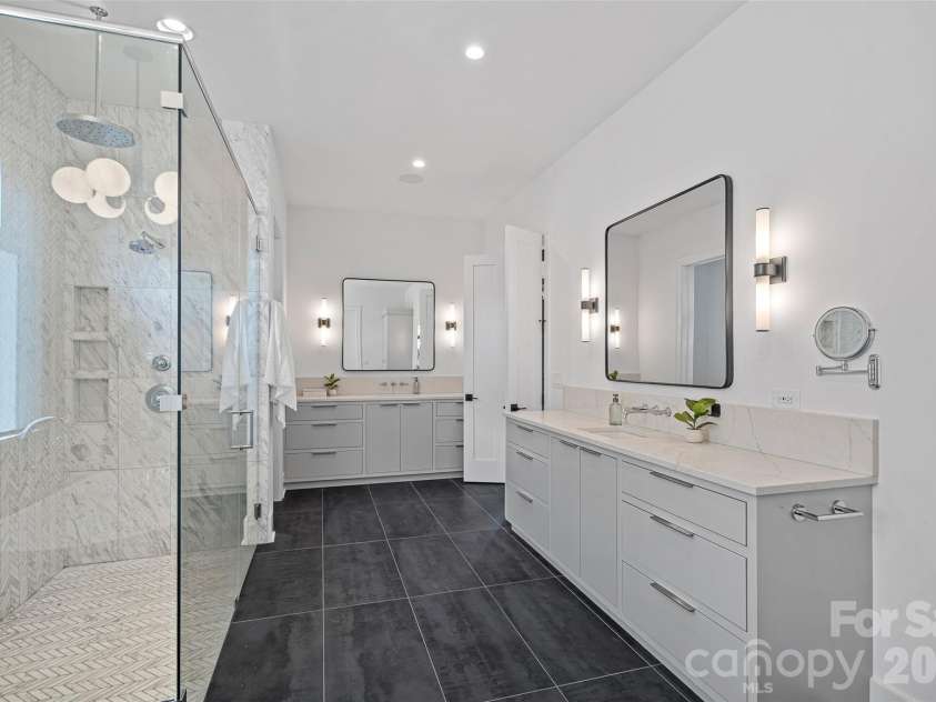 17811 Largo Place, Cornelius, NC 28031.  MLS# CAR4305488, YatesRealty ID 1945. 