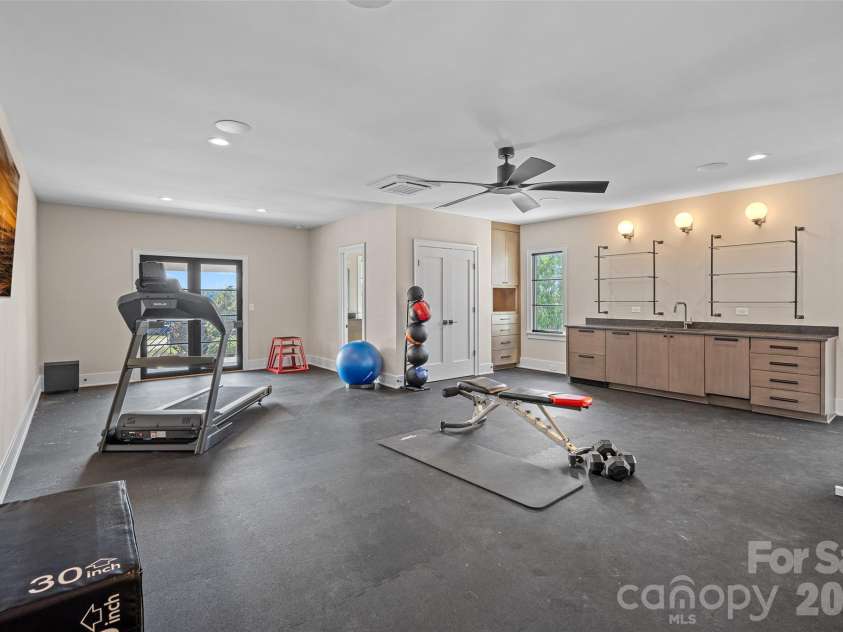 17811 Largo Place, Cornelius, NC 28031.  MLS# CAR4305488, YatesRealty ID 1945. 