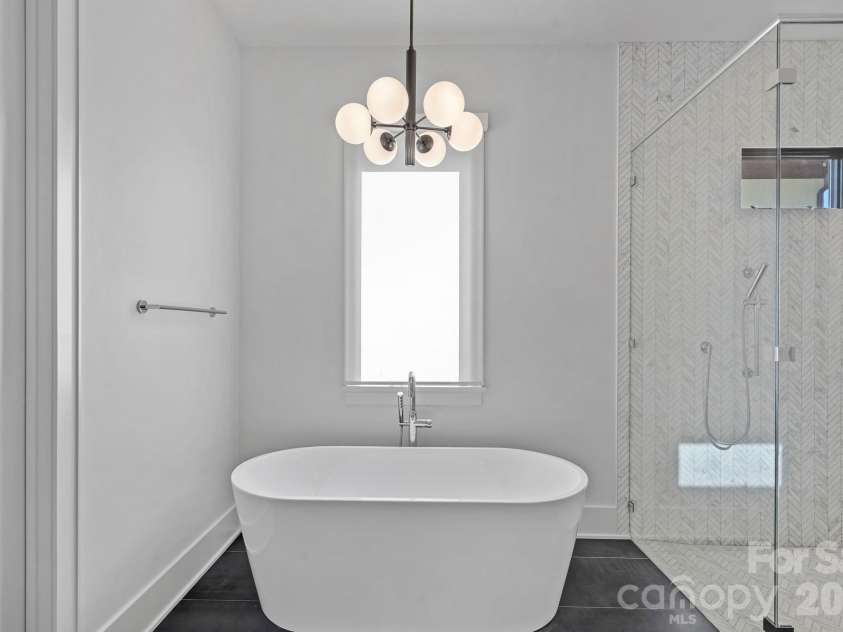 17811 Largo Place, Cornelius, NC 28031.  MLS# CAR4428601, YatesRealty ID 1945. 