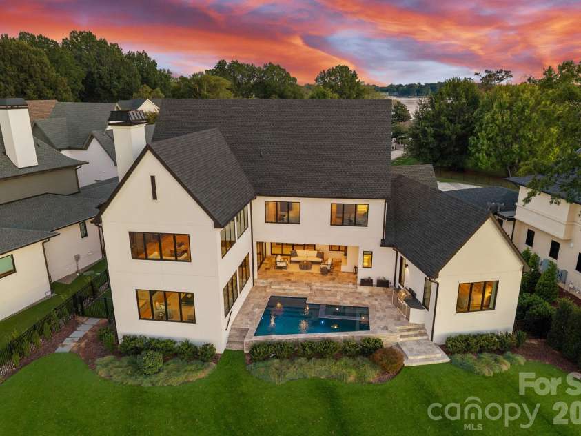 17811 Largo Place, Cornelius, NC 28031.  MLS# CAR4428601, YatesRealty ID 1945. 
