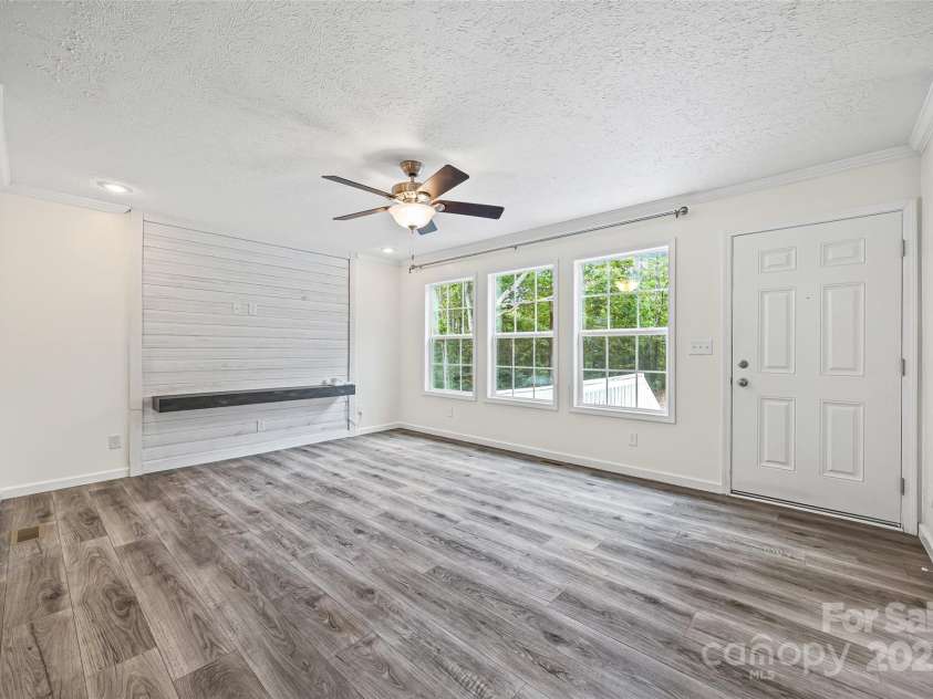 2025 Kisatchie Drive, Hickory Grove, SC 29717.  MLS# CAR4305487, YatesRealty ID 1945. 