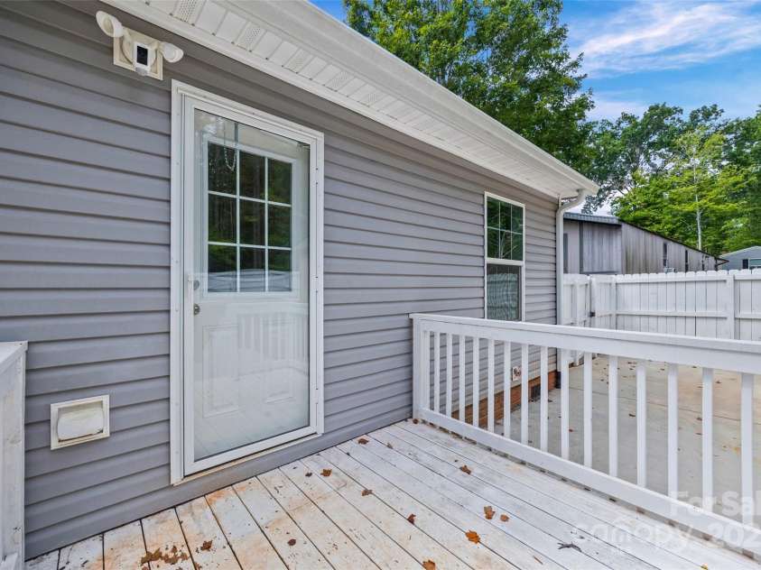 2025 Kisatchie Drive, Hickory Grove, SC 29717.  MLS# CAR4305487, YatesRealty ID 1945. 