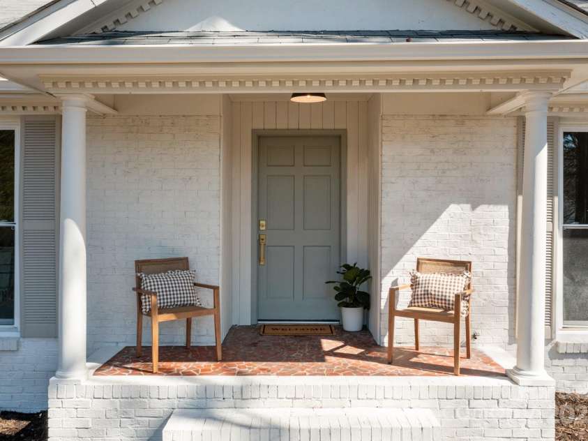 6215 Coatbridge Lane, Charlotte, NC 28212.  MLS# CAR4230551, YatesRealty ID 1945. 