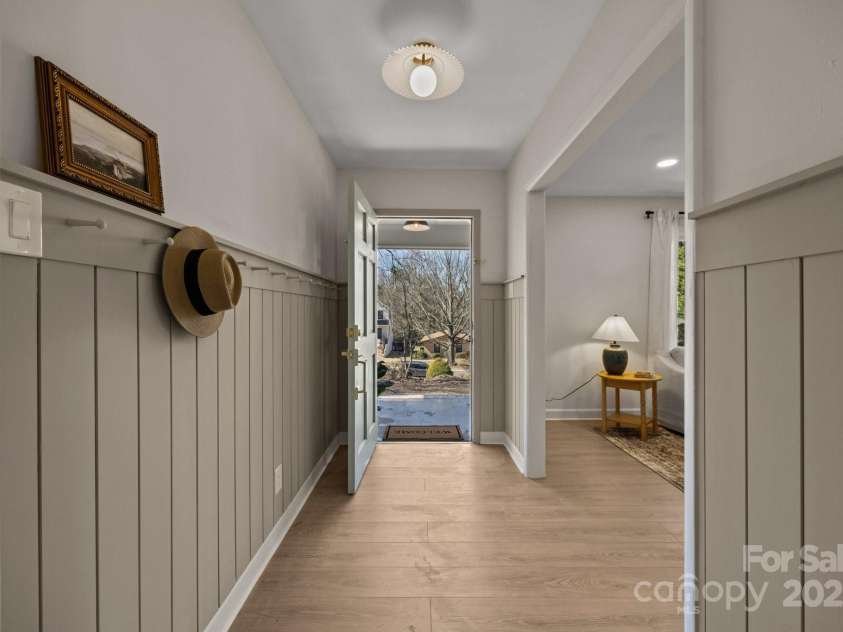 6215 Coatbridge Lane, Charlotte, NC 28212.  MLS# CAR4230551, YatesRealty ID 1945. 