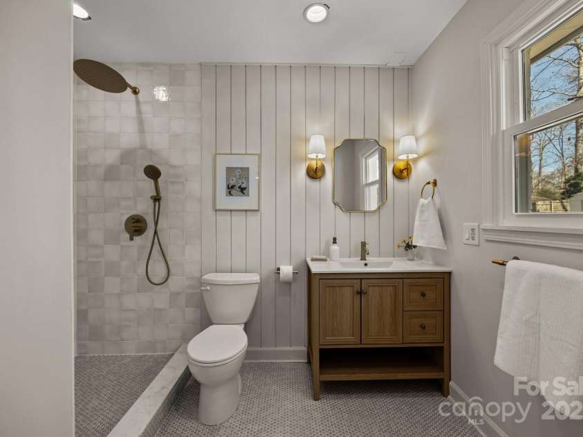 6215 Coatbridge Lane, Charlotte, NC 28212.  MLS# CAR4230551, YatesRealty ID 1945. 