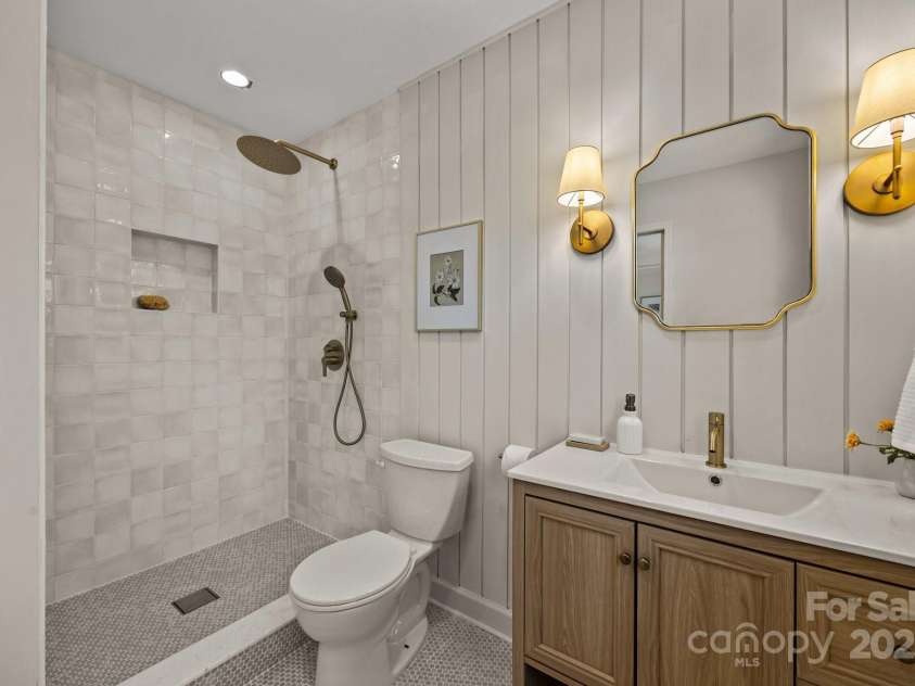 6215 Coatbridge Lane, Charlotte, NC 28212.  MLS# CAR4230551, YatesRealty ID 1945. 