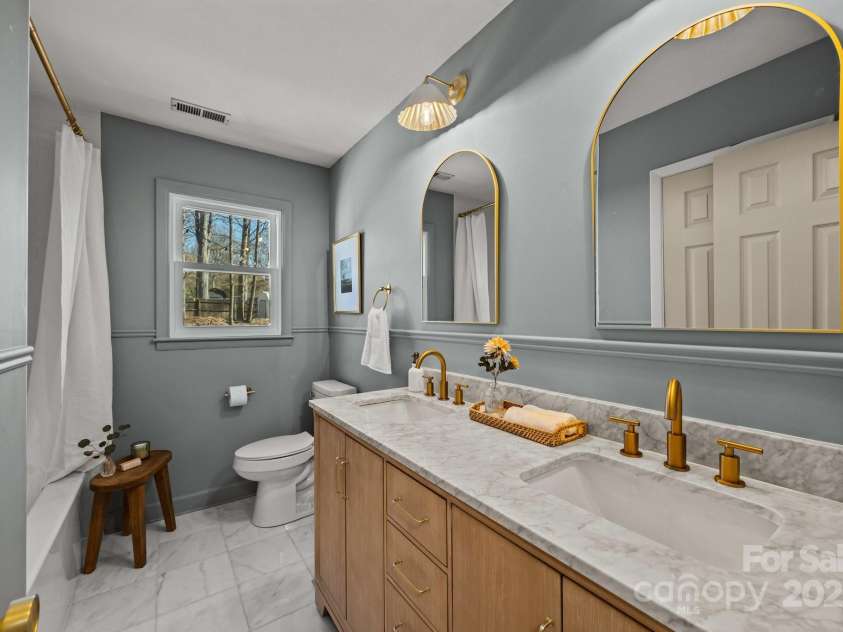 6215 Coatbridge Lane, Charlotte, NC 28212.  MLS# CAR4230551, YatesRealty ID 1945. 