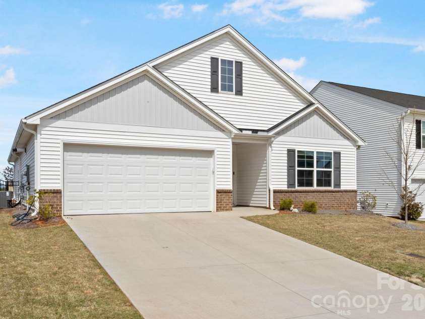 116 Ella Lane, Easley, SC 29640.  MLS# CAR4379066, YatesRealty ID 19450. 
